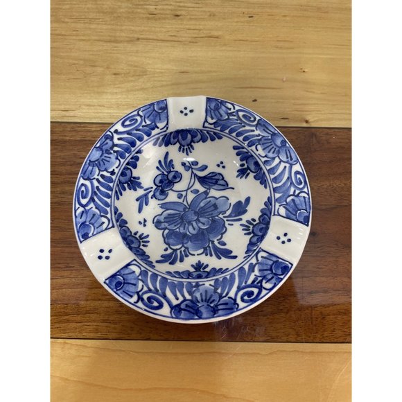 Delft 4.75” Blue White Ash Tray Cigarette Retro MCM - Picture 1 of 3